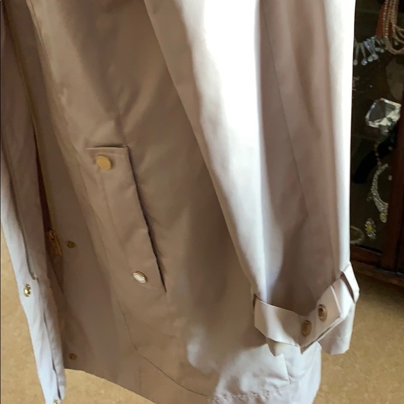 Trench coat - Picture 3 of 6